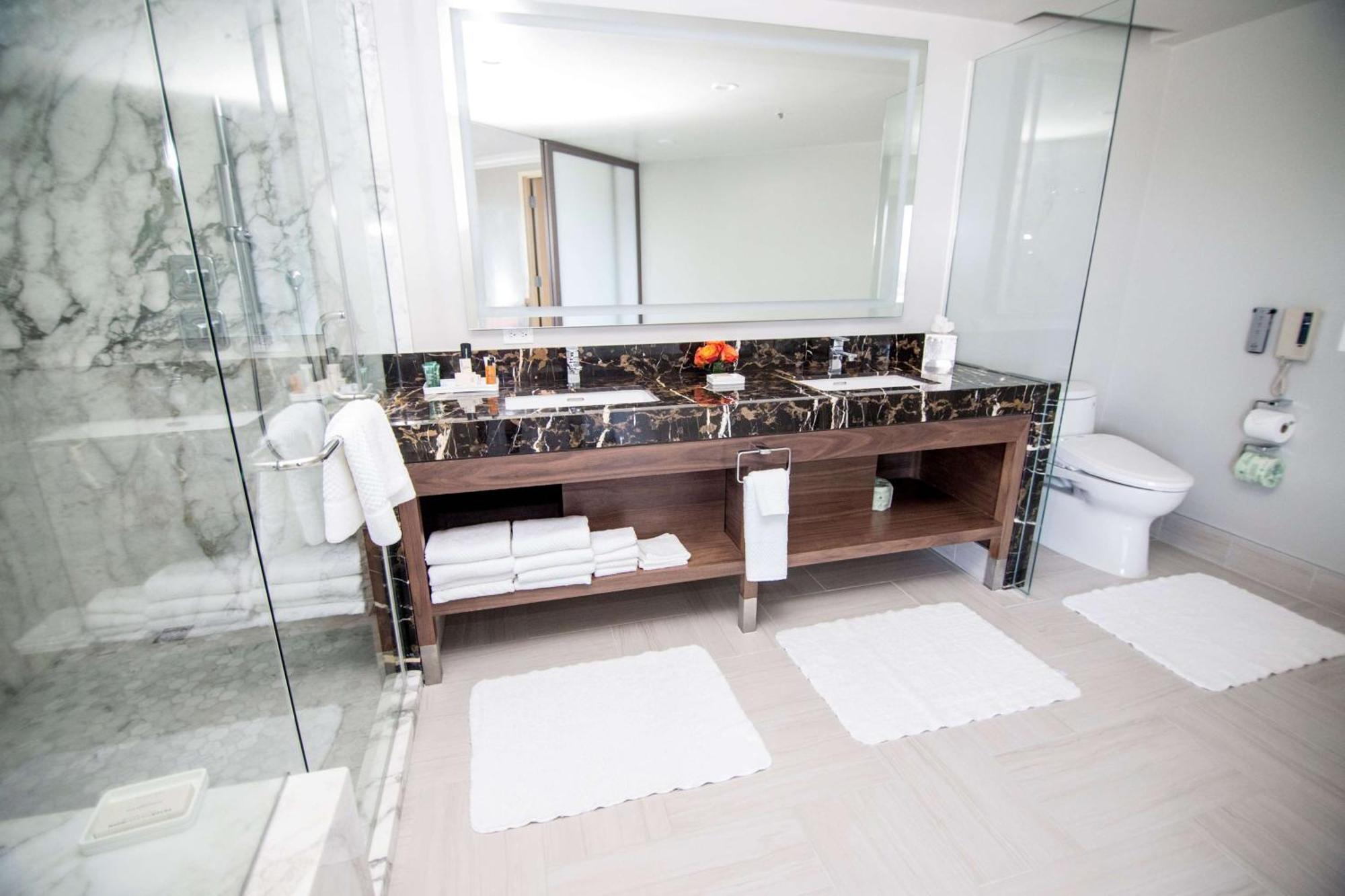 Hilton Angeles-universal Hotel 3*